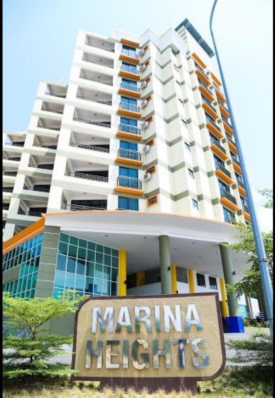 Marina Heights Seaview Resort 2 Lumut Exterior foto