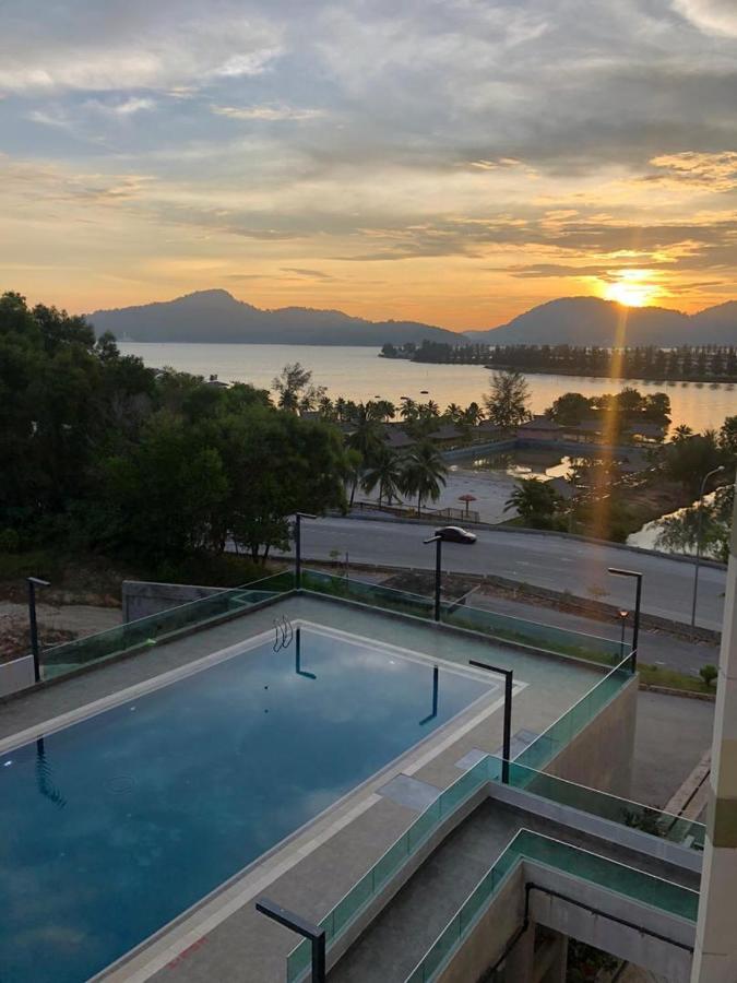 Marina Heights Seaview Resort 2 Lumut Exterior foto
